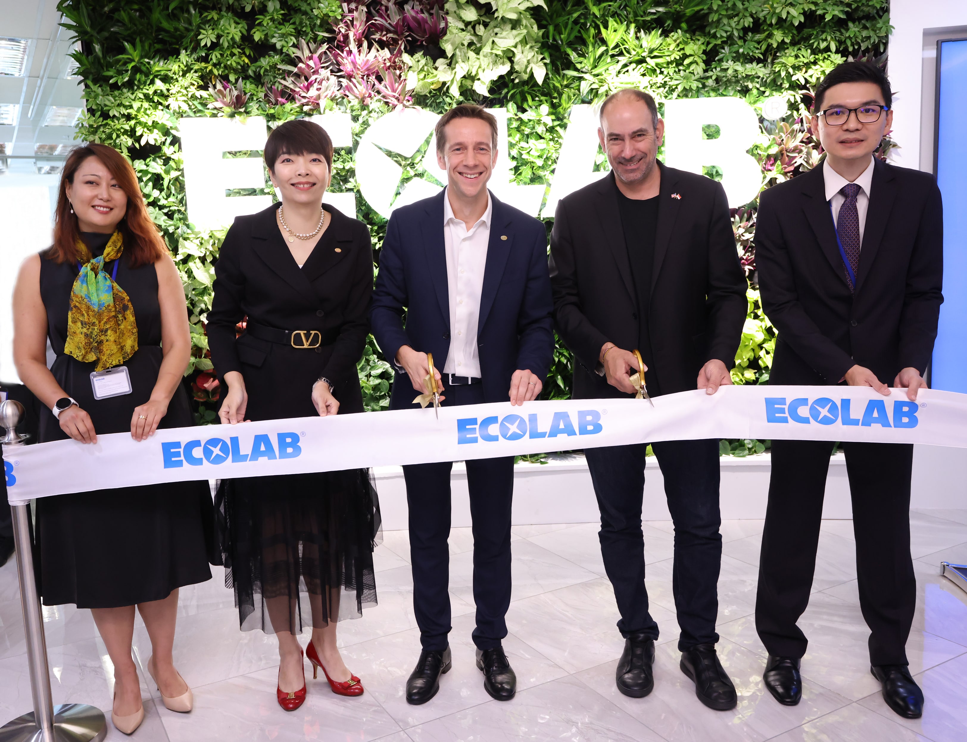Ecolab, a global sustainability leader offering water, hygiene, and infection prevention solutions, continues to enhance its presence in Singapore with the opening of its new regional office. 